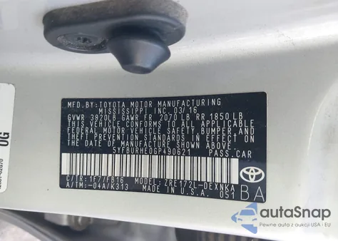 2016 Toyota Corolla Le z USA, uszkodzony, nr VIN 5YFBURHE0GP490621